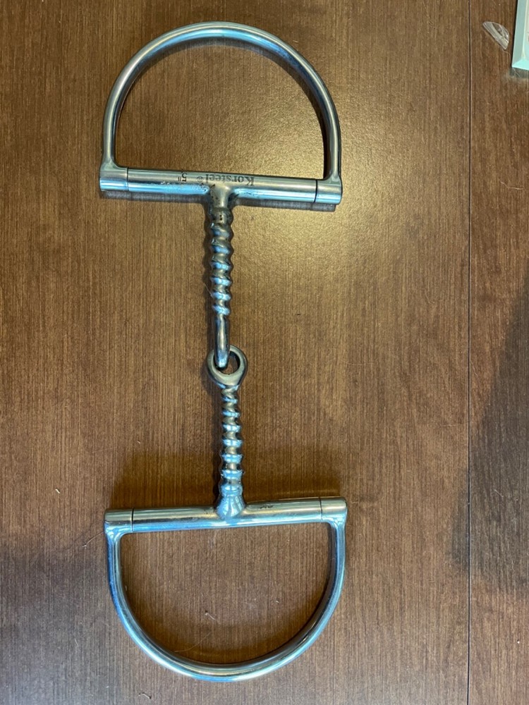 5.25” Corkscrew Hunter D-Ring Snaffle Bit