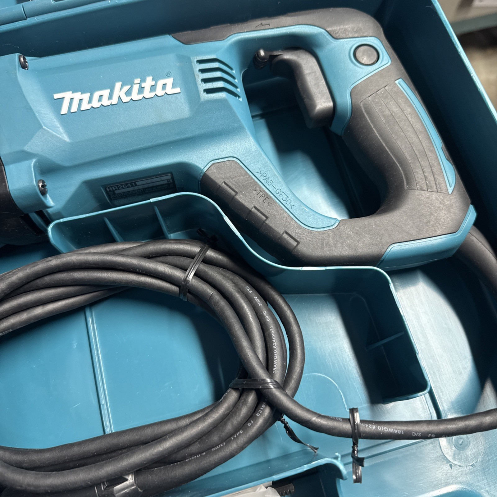 Makita HR2641-R D-Handle 1" SDS-Plus AVT Rotary Hammer New/Open Box