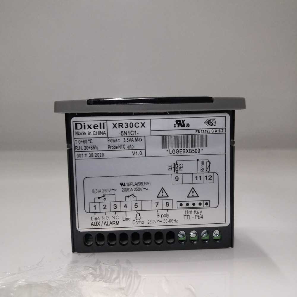 ONE NEW DIXELL Controller XR30CX-5N1C1