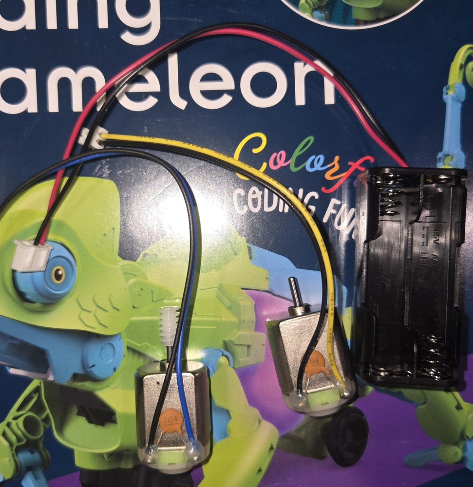 Thames & Kosmos Color-Sensing Robotic Pet Chameleon Robot Coding STEM Kit
