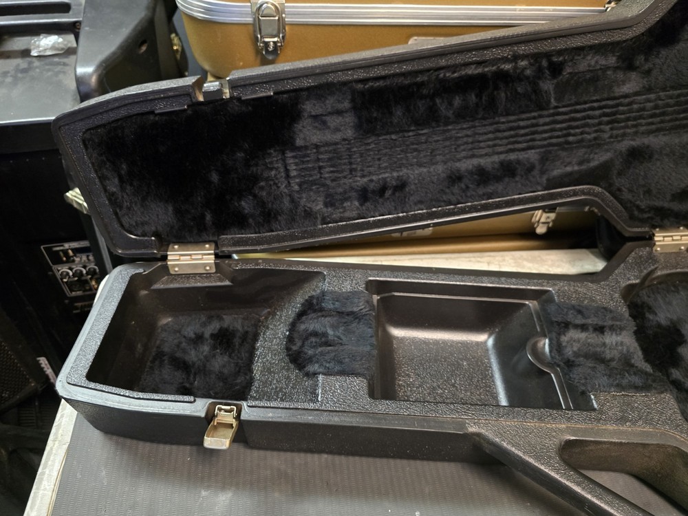 Gibson protector hard shell Black lining SG great cond 3 Latch #2