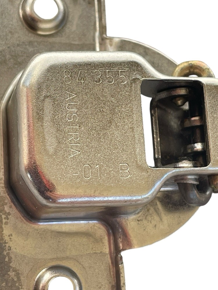 Blum Hinge, Self Closing Model 84.355-01B (No Base Plate) Austria