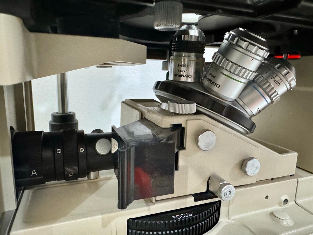 Olympus IMT-2 Inverted Fluorescence Microscope w/ LWD CDPlan & SPlan Objectives
