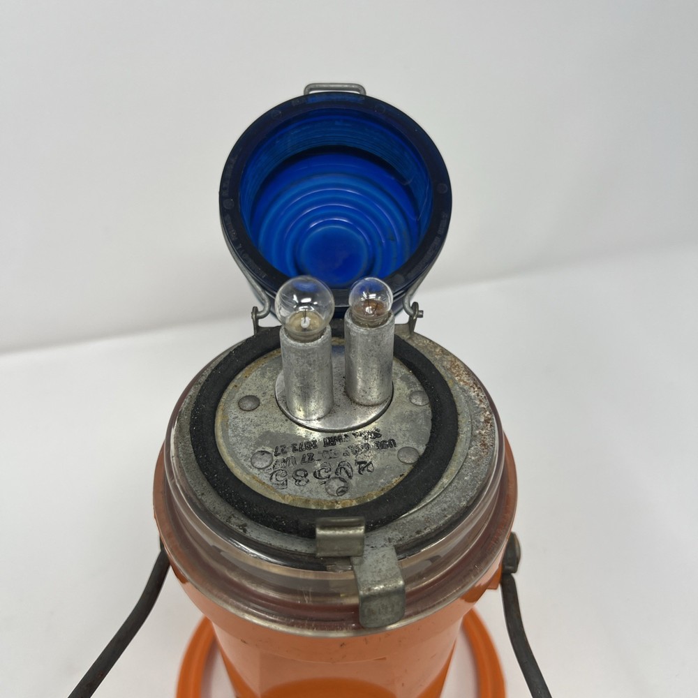 STAR HEADLIGHT & LANTERN CO. "STAR FLASHER" MODEL 215-TL WARNING LIGHT