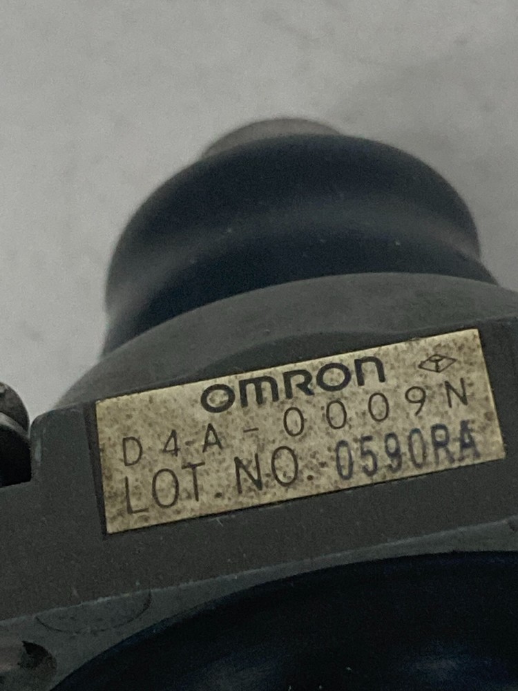 OMRON D4A-0009N LIMIT SWITCH OPERATING HEAD