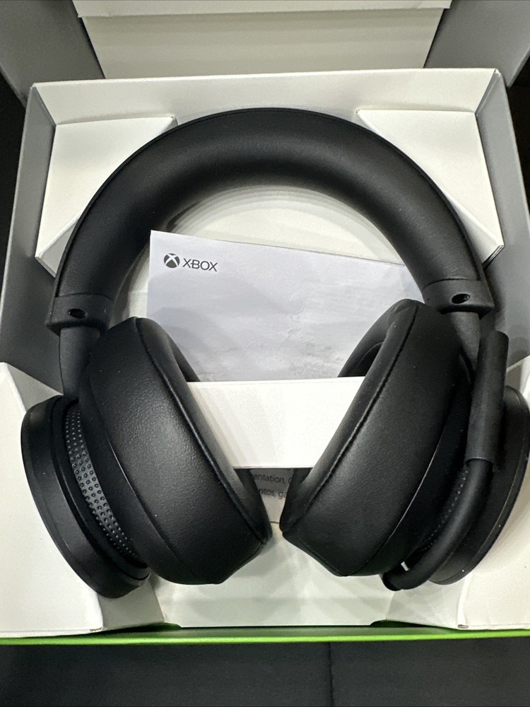 Xbox Wireless Stereo Headset - Xbox One/Series X|S/PC