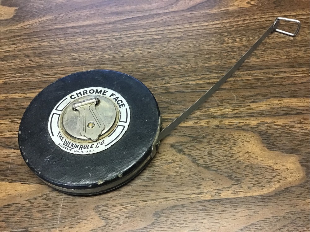 LOT - Multiple Long Distance Tape Measurers