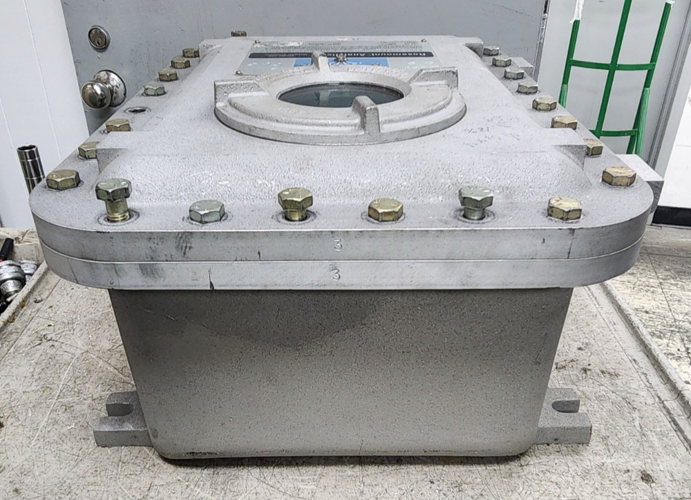 😎 ROSEMOUNT ANALYTICAL 755 HAZARDOUS LOCATION PARAMAGNETIC OXYGEN ANALYZER 120V