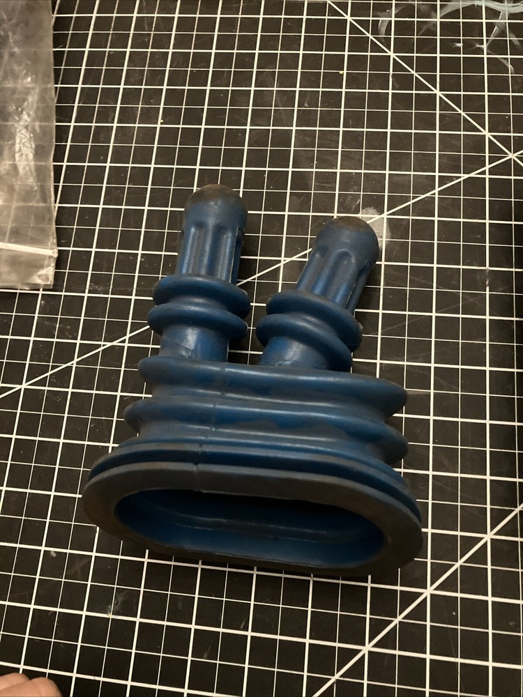 070660430 Altec Upper Control Isolator