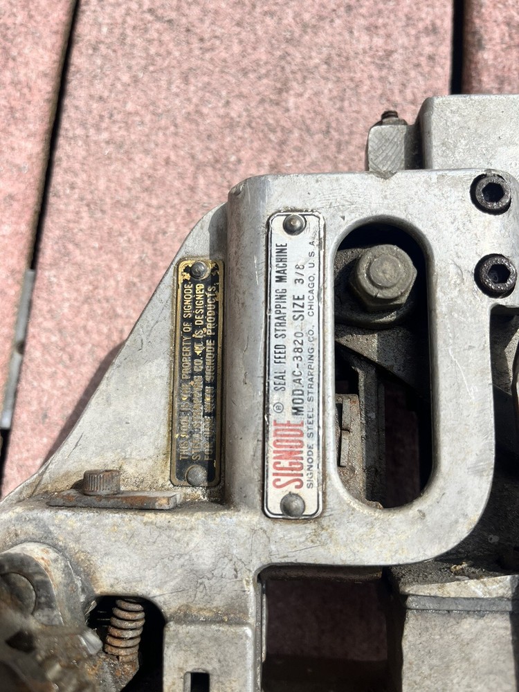 Signode AC-3820 Seal Feed Strapping Machine 3/8"