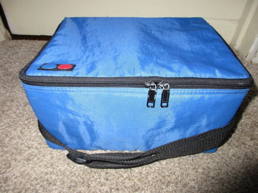 30 Compact Disc CD Carrying Case Holder Organizer Blue