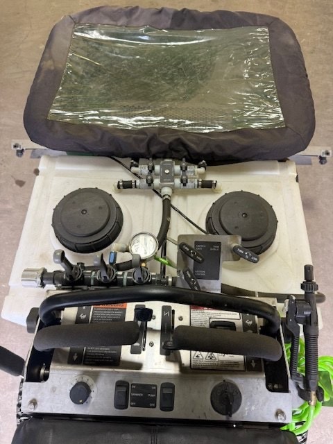 LESCO Zero Turn Spreader Sprayer Model 300