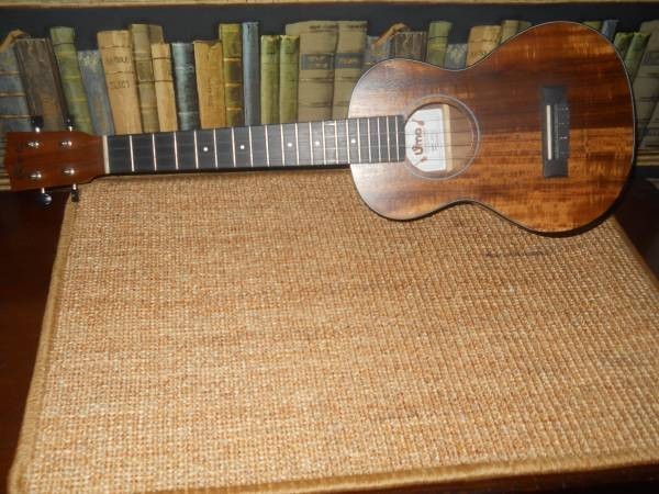 UMA Baby-T Ukulele