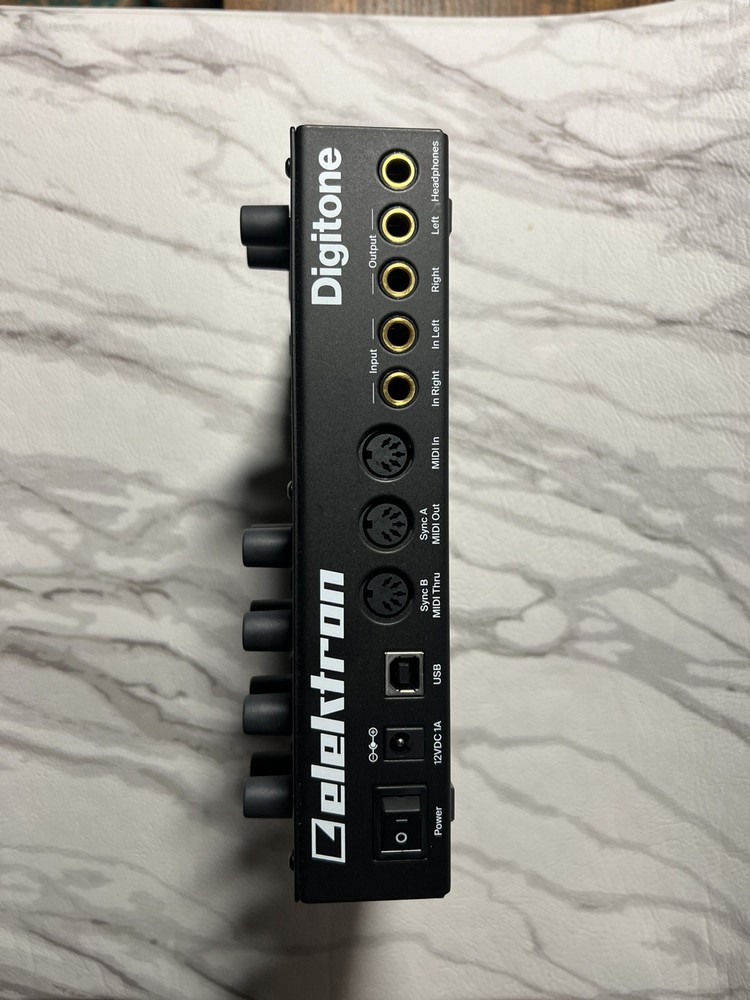 Elektron Digitone 8-Voice Polyphonic FM Synthesizer Desktop Module w/ Sequencer