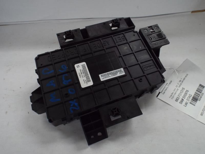 TAURUS    2015 Fuse Box Cabin 461024
