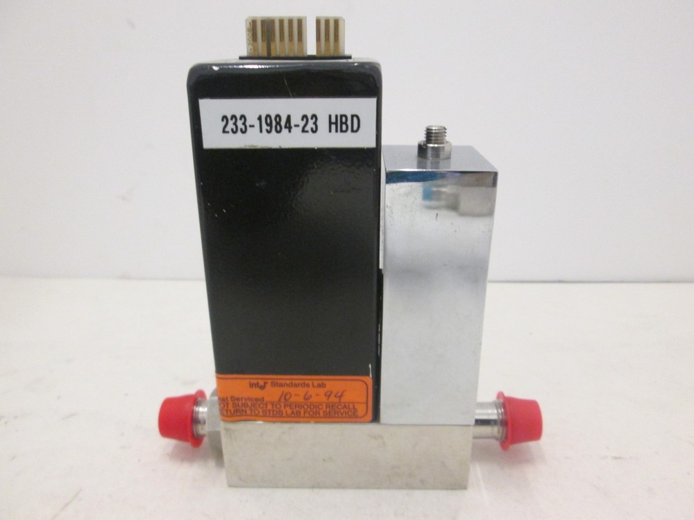 Unit UFC-1500A, Mass Flow Controller MFC, N2, 2000 SCCM, Used