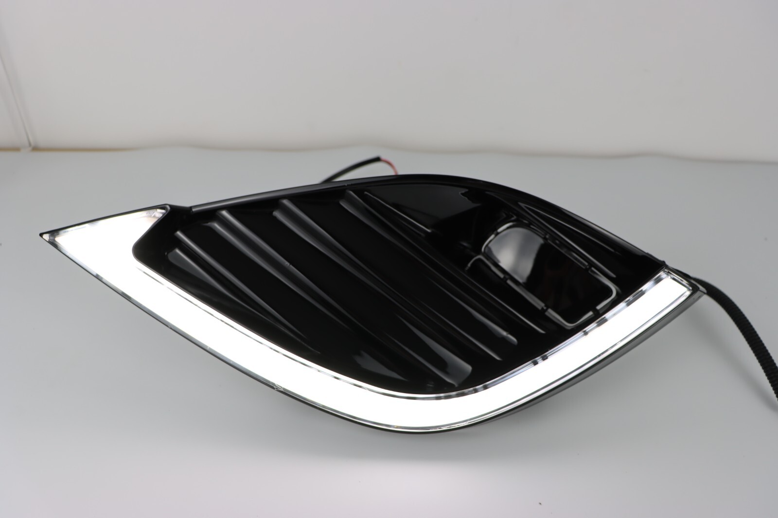 LED Front Fog Bezel Lamp Daytime Running Light w/Turn For Toyota Camry XSE 18-20