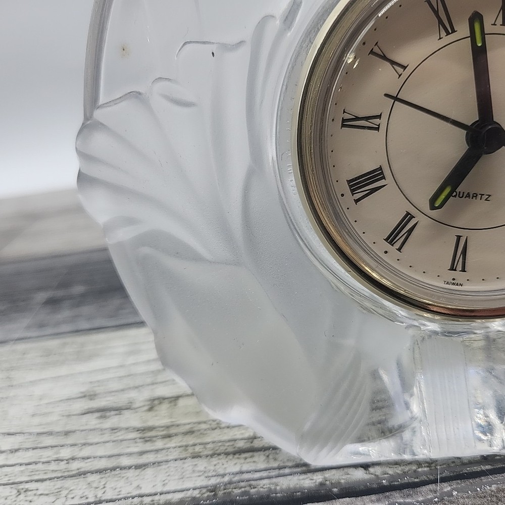 Glass Flowers Shelf Clock Quartz [120]