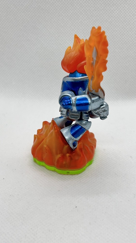 IGNITOR Skylanders Activision Toy Figure w/ Trading Card Sticker Code 2011