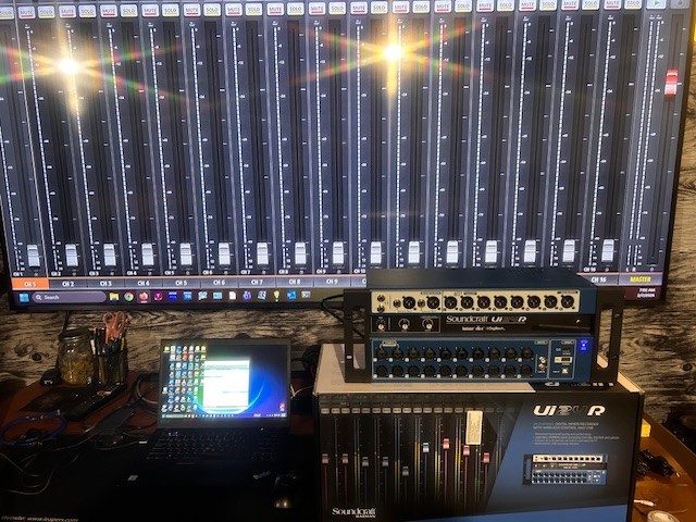 Soundcraft Ui24R Digital Mixer
