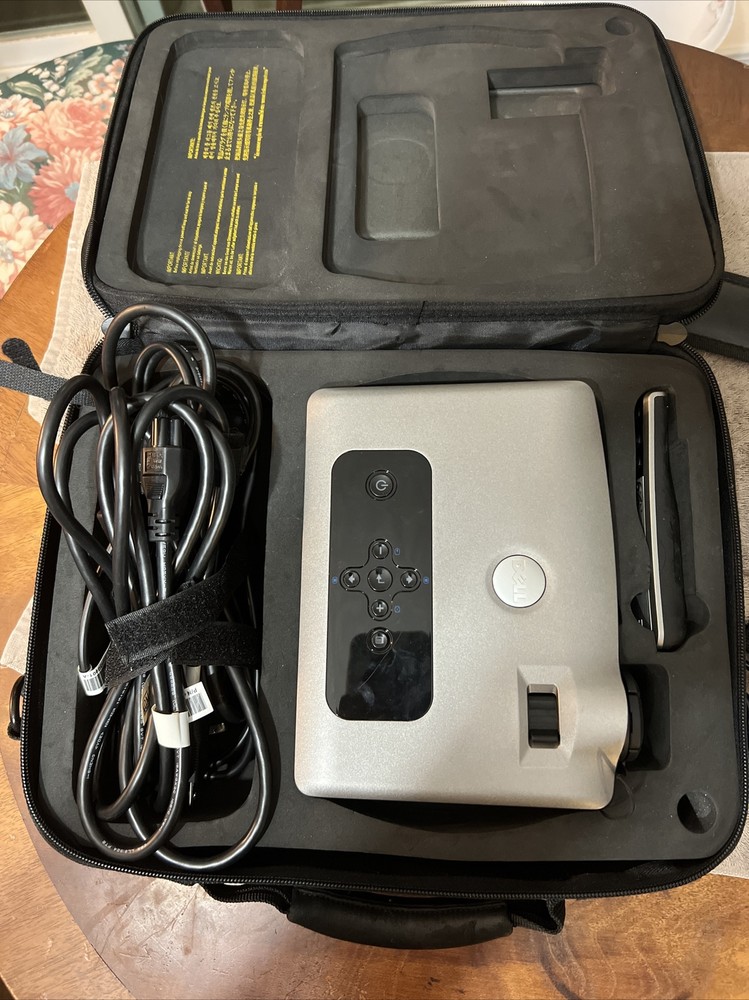 Dell 3400MP DLP Projector With Case & Remote- Tested
