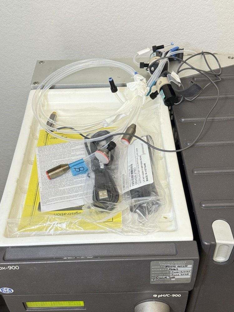 Amersham Pharmacia Biotech ÄKTA Purifier Explorer System w/ Computer & Software