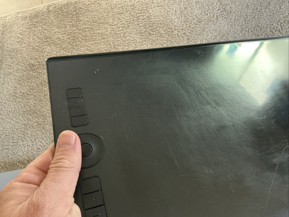 Wacom Intuos Pro Pen Tablet PTH860
