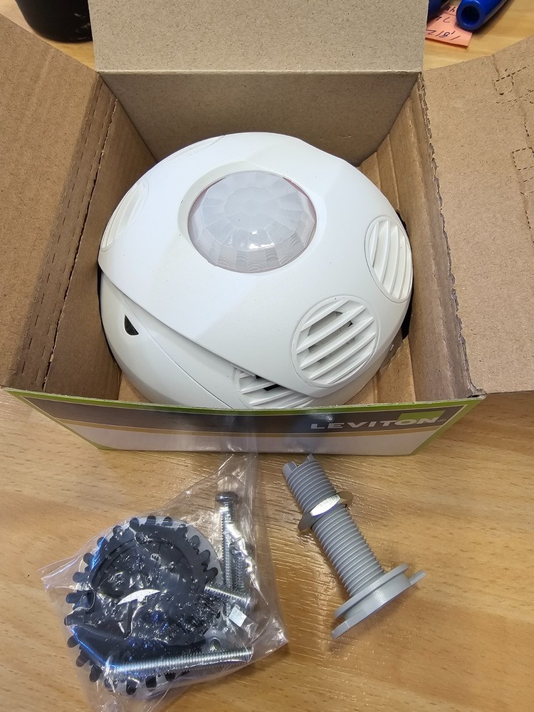 OSC10-RMW Leviton Low Voltage Ceiling Mount Occupancy Sensor 24 VAC/VDC Class 2