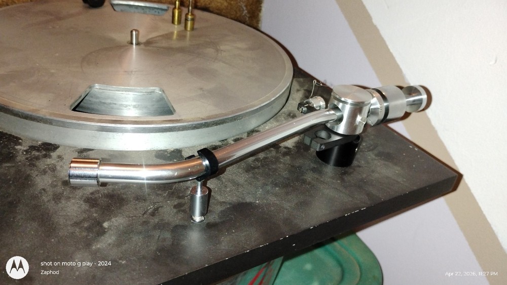 Micro Seiko MR 411 Turntable