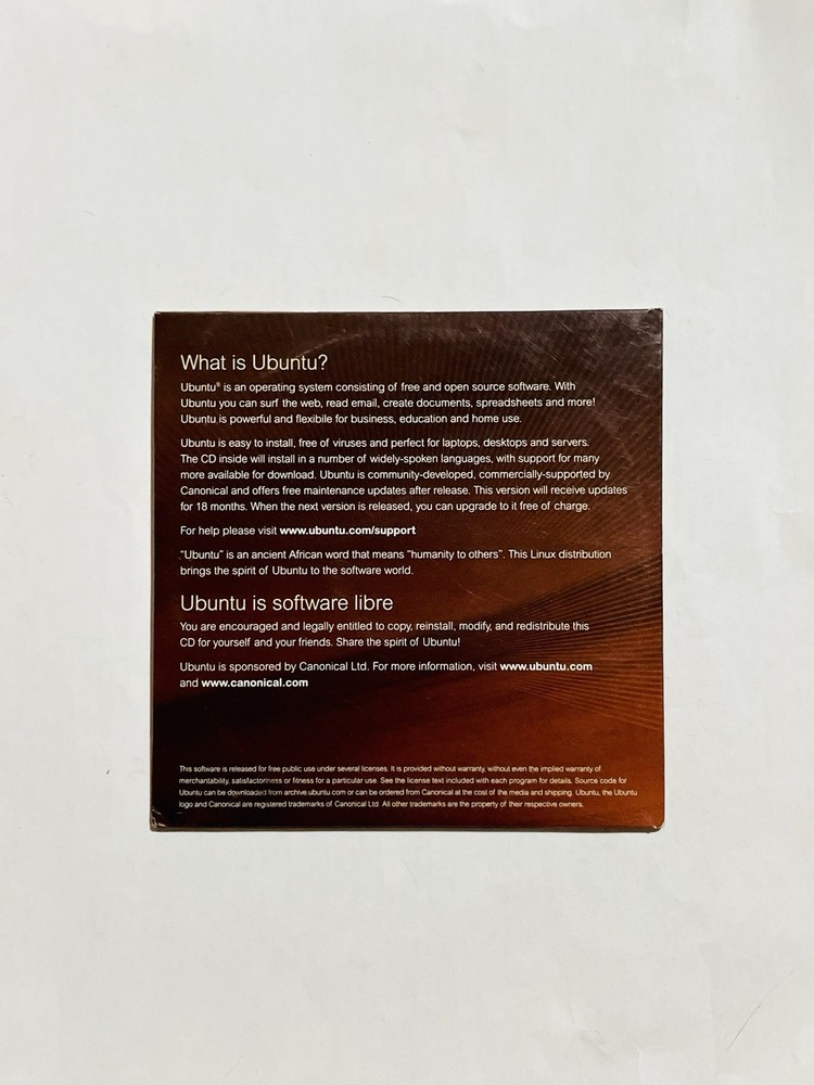 Ubuntu 9.04 Desktop Edition operating system on CD