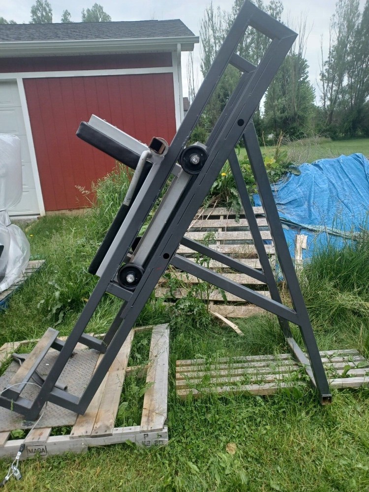 Heavy duty calf machine. Plate loaded