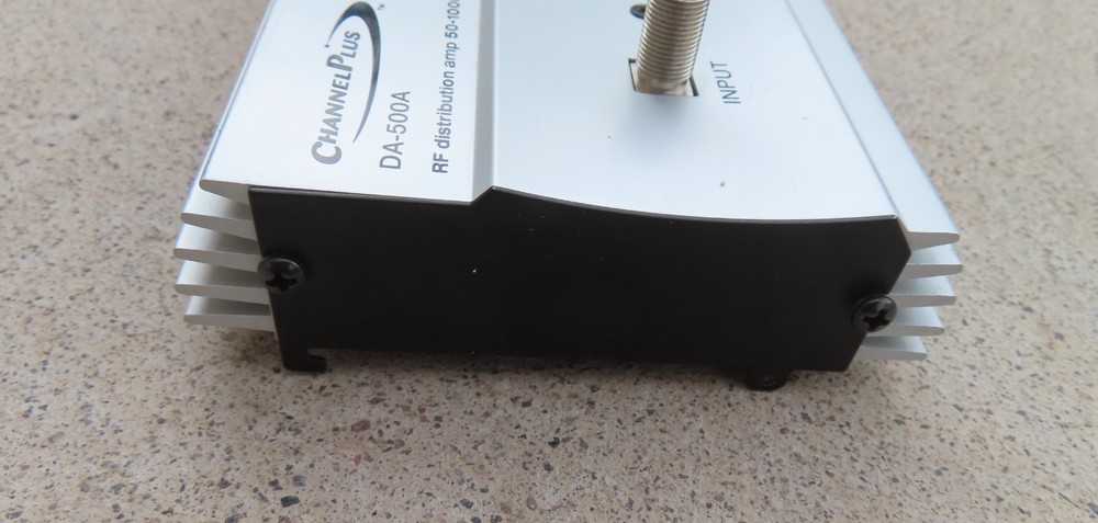 CHANNEL PLUS DA-500A RF AMPLIFIER (FULL RF SPECTRUM; 1 OUTPUT)