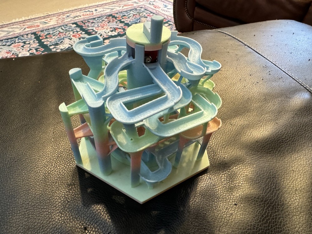 3D Printed Marble Run Machine