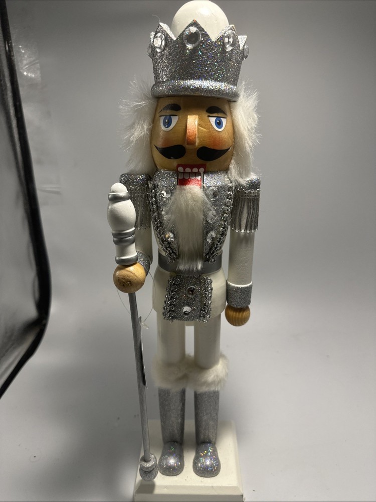 #F8- 15" white King Nutcracker with silver sparkle and rhinestones
