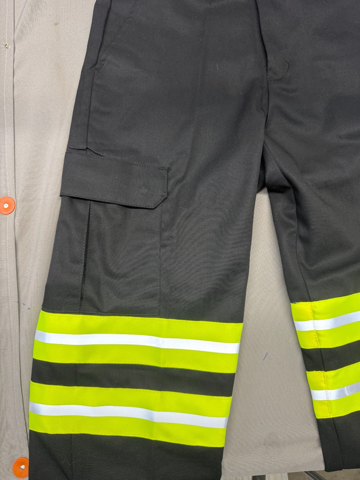 Red Kap Cargo Pants Enhanced Visibility (yellow stripes)