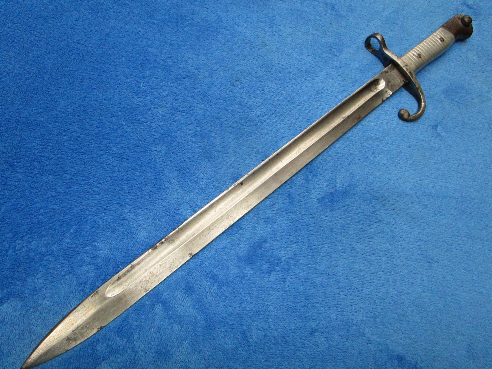 ORIGINAL ANTIQUE M1891 ARGENTINE MAUSER BAYONET AND MATCHING SCABBARD MAKER WKC