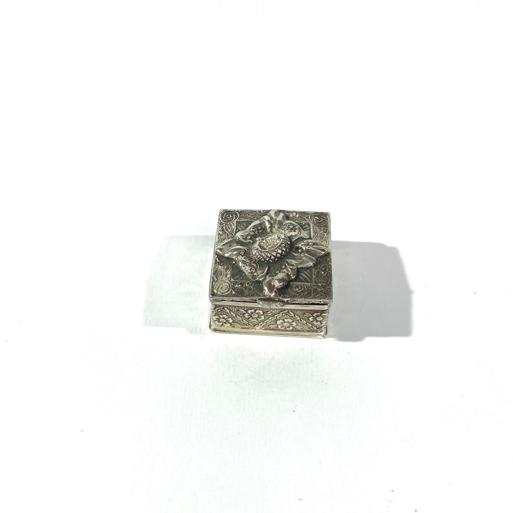 Antique Solid Silver Pillbox , Hallmarked Pill box with floral decors