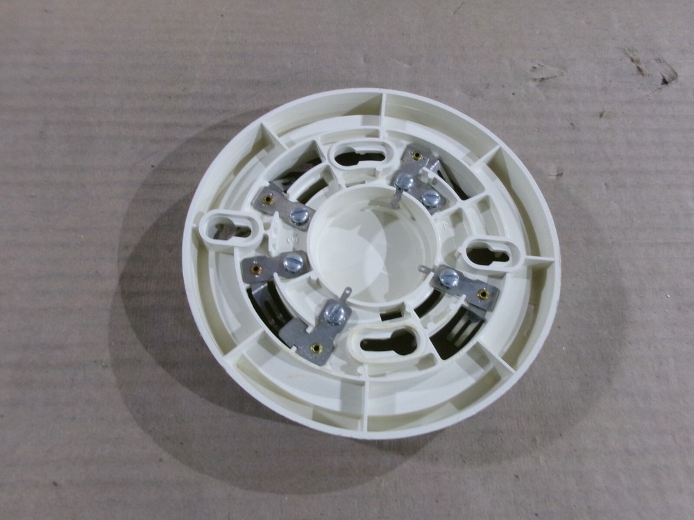 New 4261-511 Autocall Detector Base No Relay