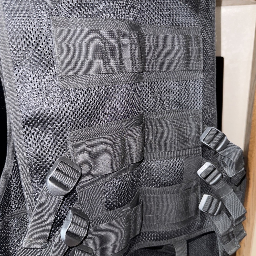 Multi Purpose Tactical Vest Black Unbranded EUC Large