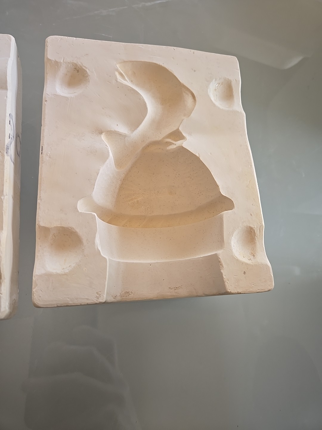 Alberta's #669 Slip Mold Fish Top Stien