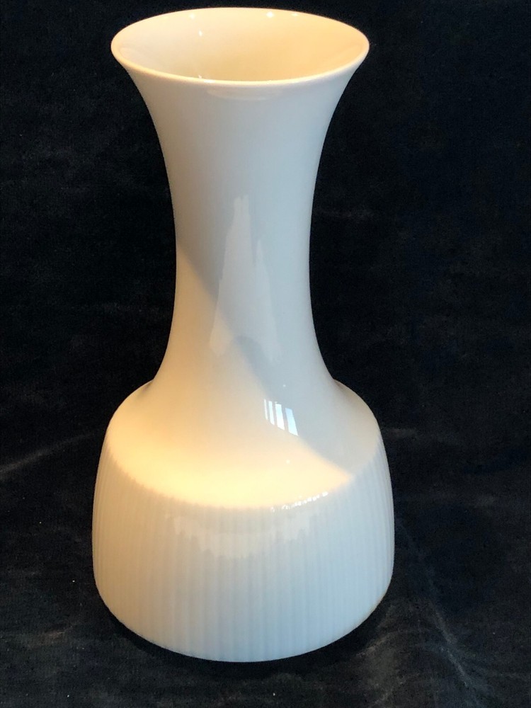 Rosenthal Germany 8" White Vase EUC MCM Fluted Bottom
