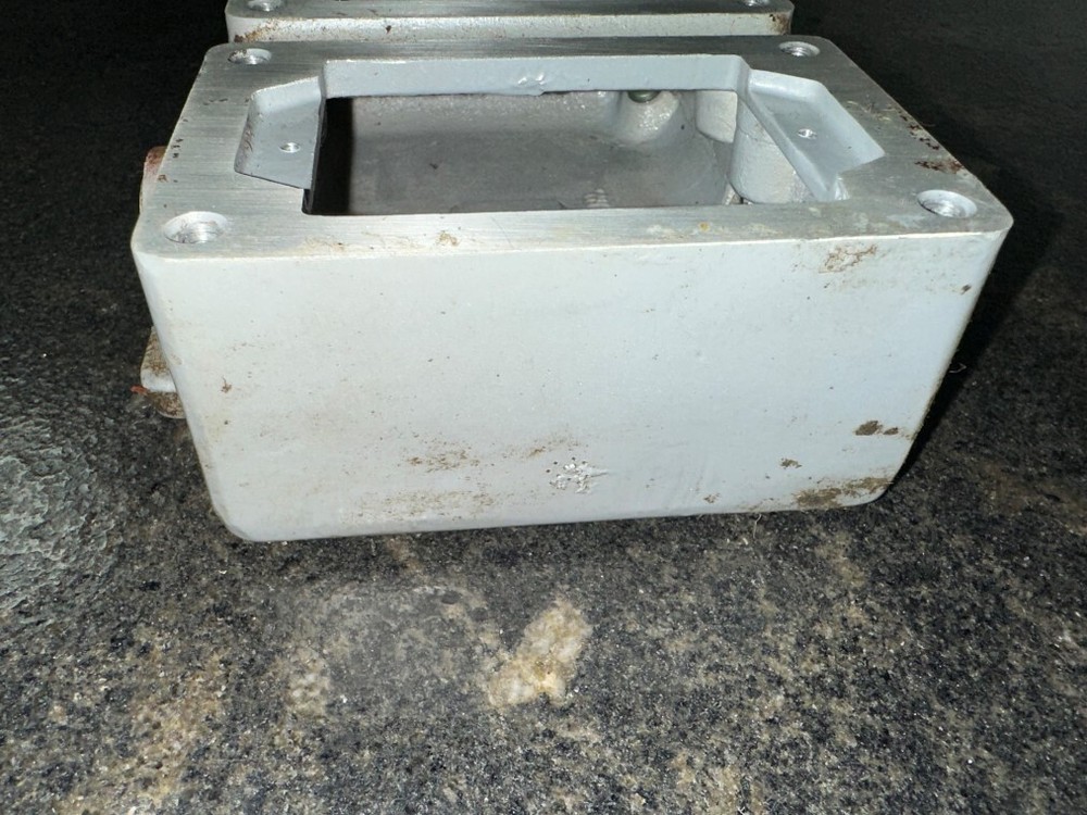 Killark SWB-11 Conduit Device Box, Explosion Proof, 40 Cu In