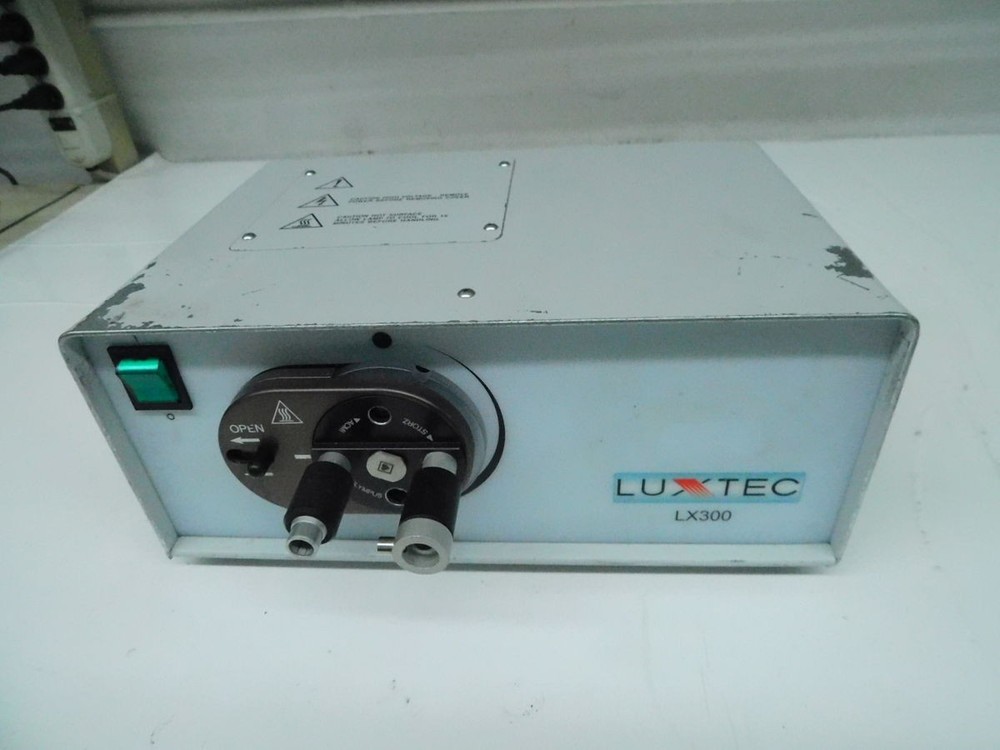 LUXTEC LX300 LIGHT SOURCE M7424