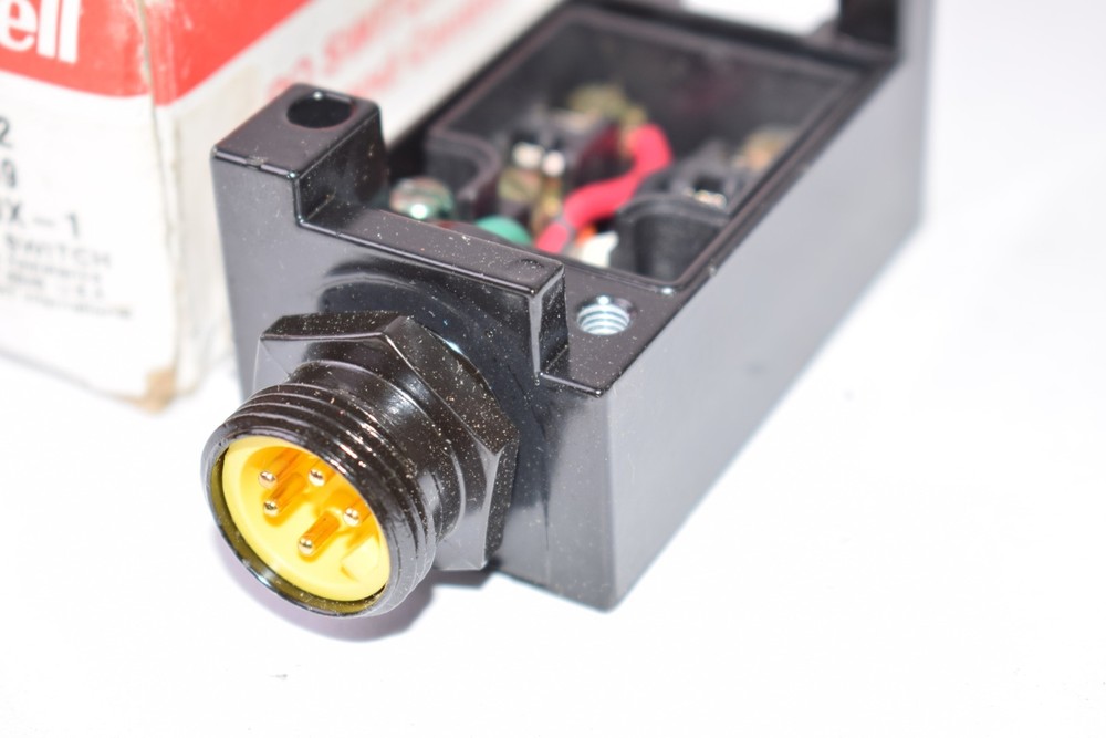 Honeywell MPB 22 0049 Micro Switch