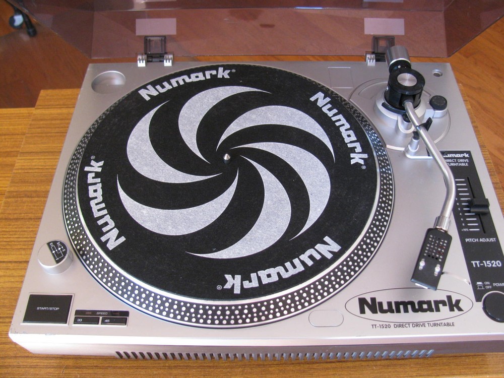 Numark TT-1520 Direct Drive Turntable Cover Broken Tested Working Condition