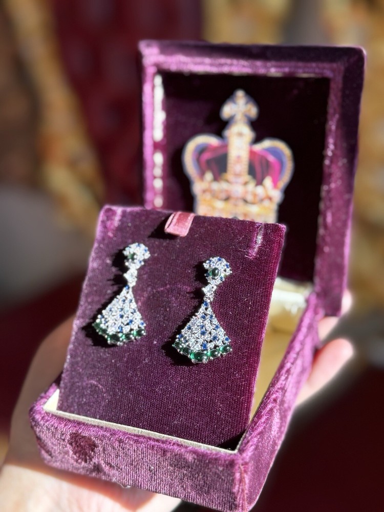 Mesmerizing Dancing Jade Dangle Drop Genuine Emerald Sapphire Earrings