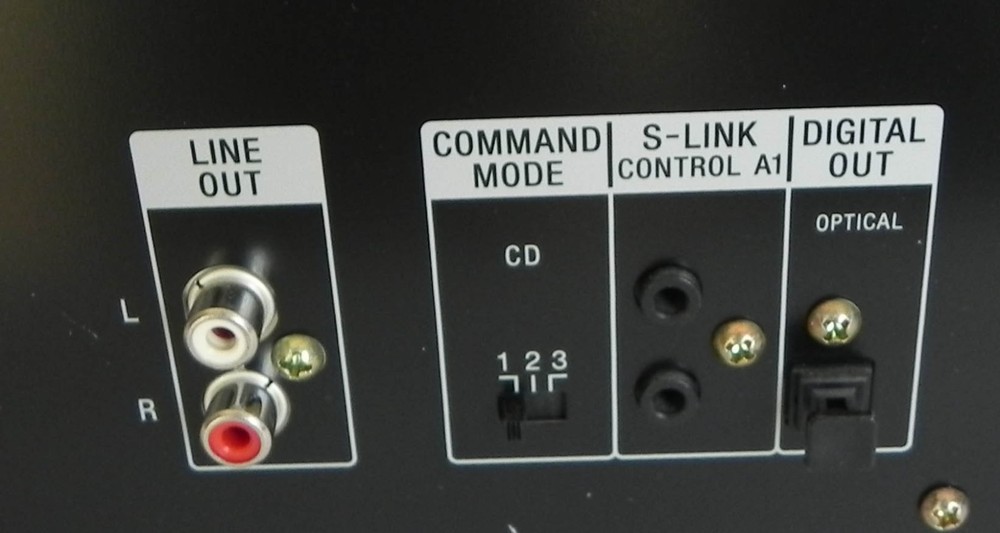 Sony CDP-CX53 50 Disc CD Changer with remote EUC