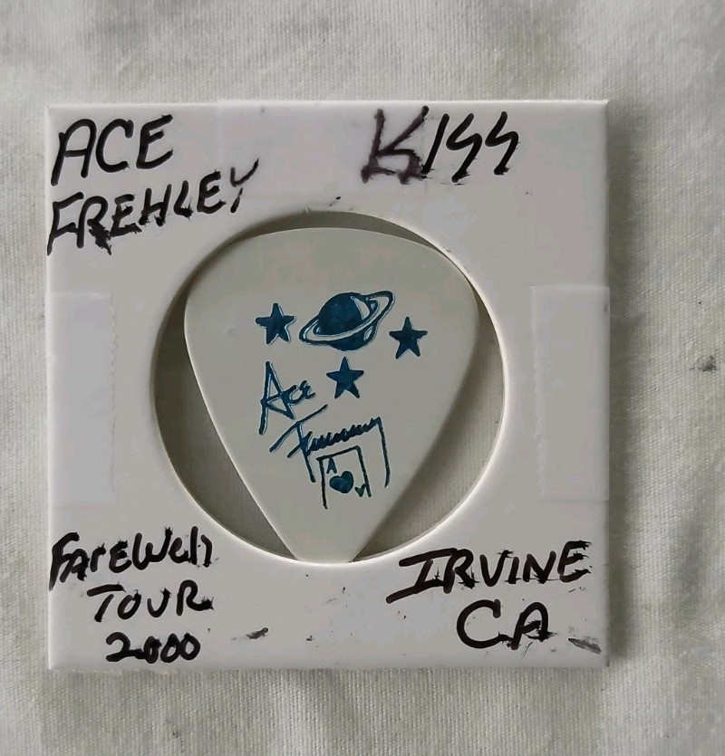 Kiss Ace Frehley Guitar Pick Farewell Tour 2000 Irvine California 8/11/2000