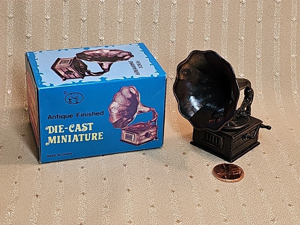 ANTIQUE FINISHED DIE-CAST PHONOGRAPH PENCIL SHARPENER