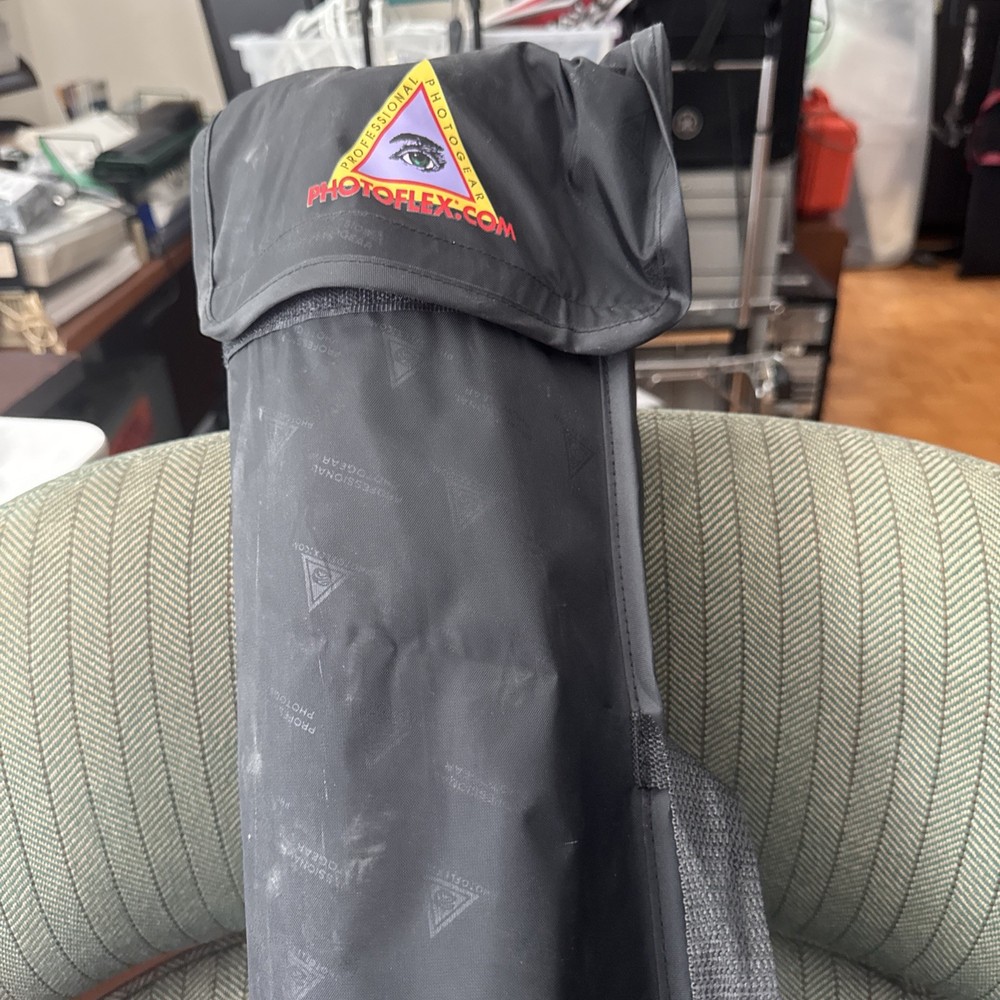 Photoflex Medium SilverDome nxt SoftBox for Flash or Hotlights